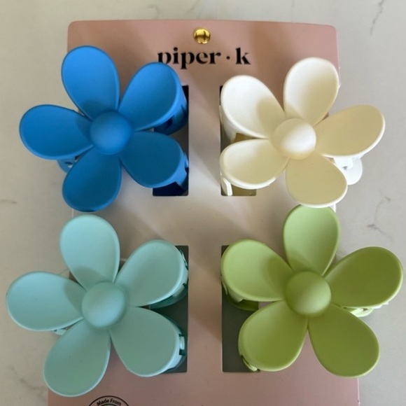 Piper K Accessories - 5 Piper K Hair Bow Flower 🌼 Ana Starfish Clips